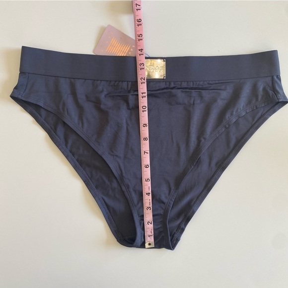 Forever Savage X Fenty Panty 3x - Picture 10 of 11